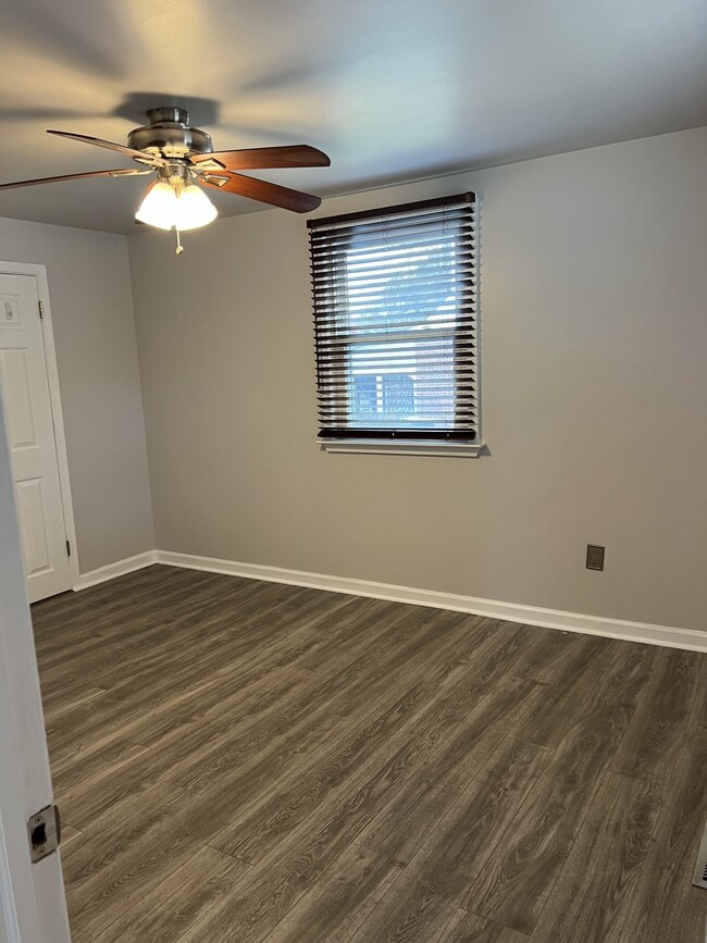 Building Photo - 3355 Mill Rd