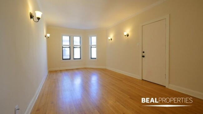 Primary Photo - 1 bedroom in CHICAGO IL 60613