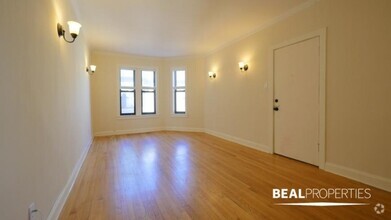 Building Photo - 1 bedroom in CHICAGO IL 60613