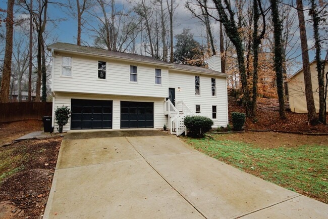 Building Photo - 1424 Shadowbrook Dr