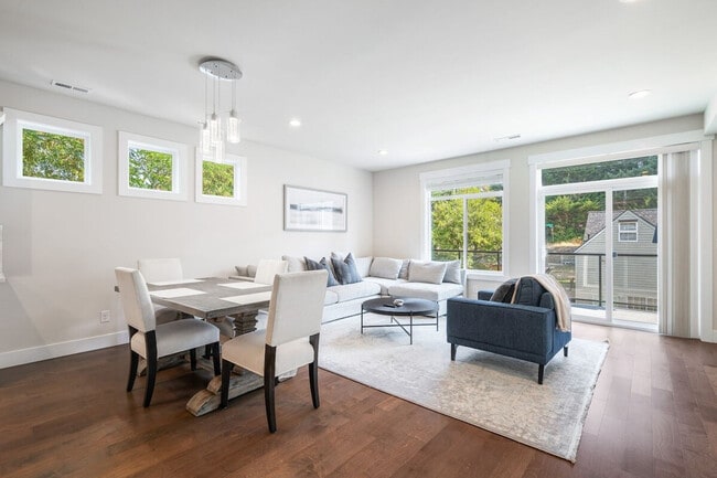 Building Photo - 10404 2nd Pl SW