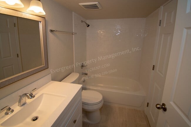 Building Photo - 2602 Timberwood Dr