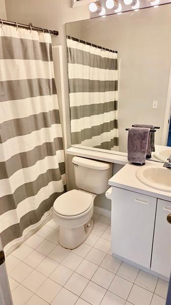 Building Photo - 5400 Jubilee Way