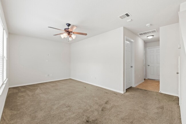 Building Photo - 3334 Clearview Villa Way