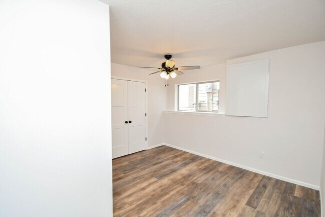 Building Photo - 5 Bedroom 3 Bathroom Single Family Home North Sioux Falls!