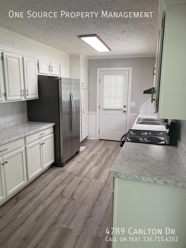 Building Photo - 4789 Carlton Dr