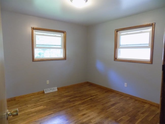 Building Photo - 108 Hillsdale St