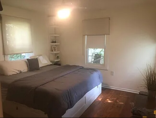 Building Photo - 2 Bed | 1 Bath | Brookside