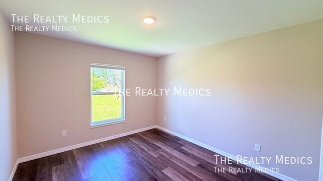 Building Photo - 15629 SW 46th Ave Rd