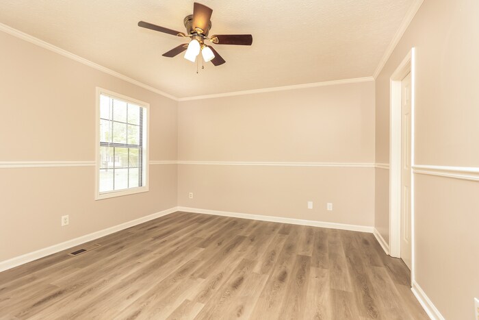 Building Photo - 164 Cedarwood Ct