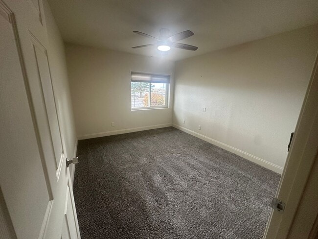 Building Photo - Charming 2-Bed Guest Home With All Utilities Included