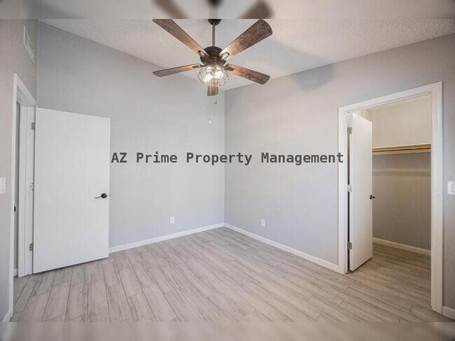 Building Photo - 8870 W Villa Rita Dr