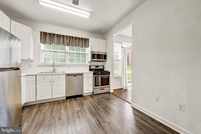 Building Photo - 4200 Mozart Brigade Ln