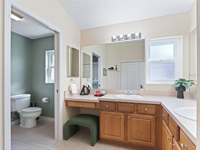 Building Photo - 3008 Rugby Way