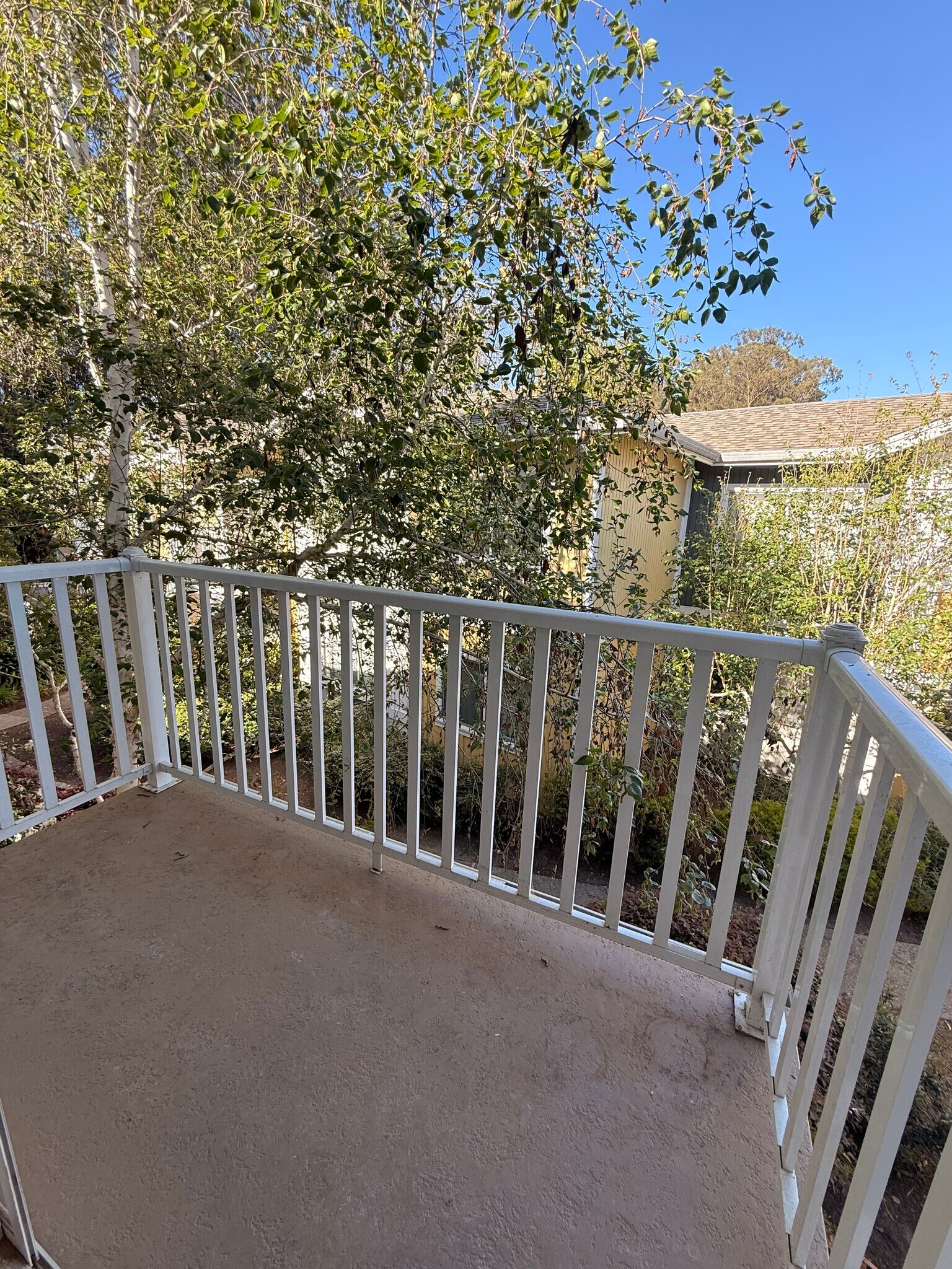 Building Photo - 755 14th Ave