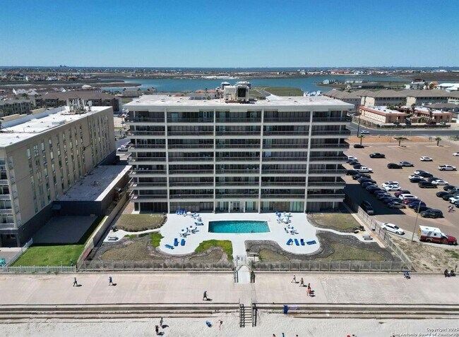 Building Photo - 15002 Windward Dr