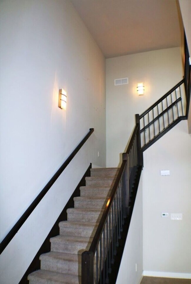 Building Photo - $2,000 | 3 Bedroom, 3 Bathroom Townhome | Pet Friendly | Available for August 1st, 2026 Move In!