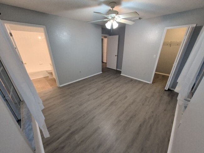 Building Photo - 2 Bed 2.5 Bath In Brandon