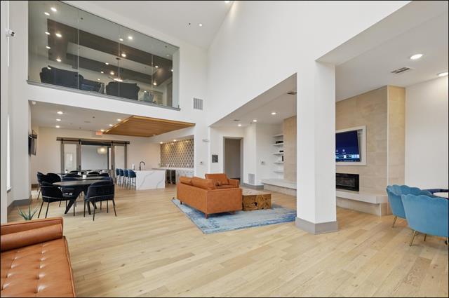 Building Photo - 2700 Old Denton Rd