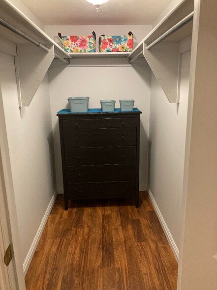 Building Photo - 5088 S 2600 W