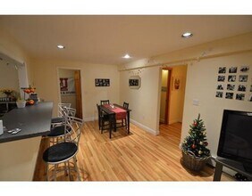 Building Photo - No Brokers Fee Conve nient Brookline Location.Eat-in Kitchen, Laundry on a Site