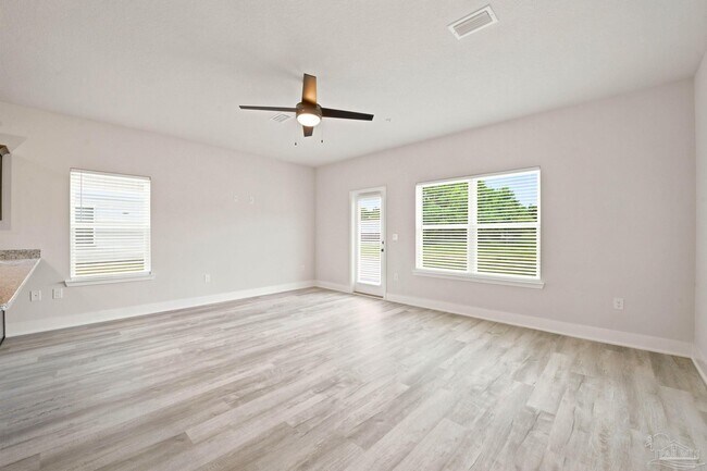 Building Photo - 5530 Lexlee Blvd