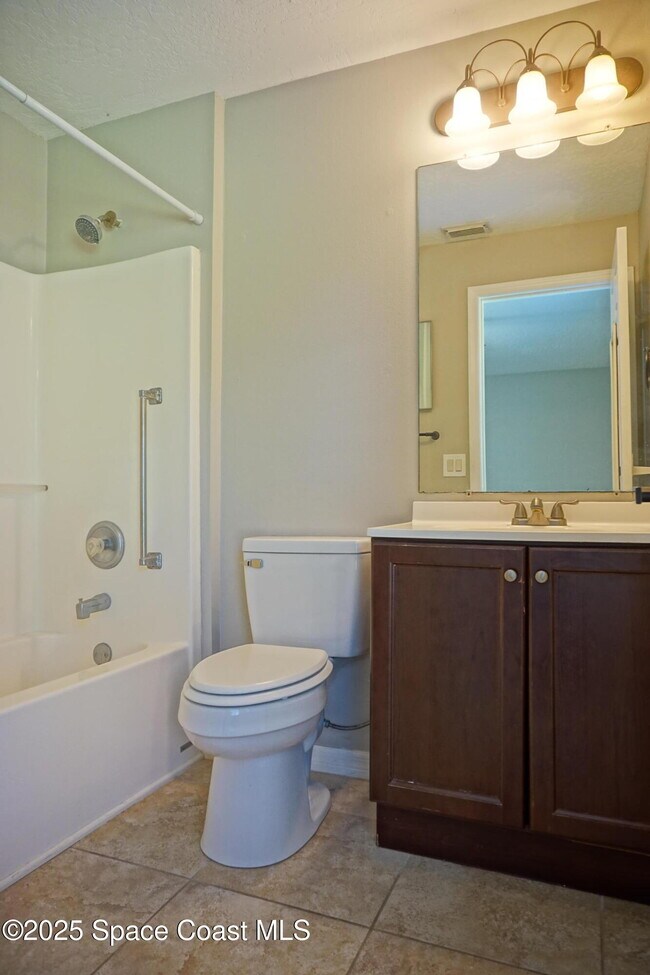 Building Photo - 1758 Tradewinds Ave SE