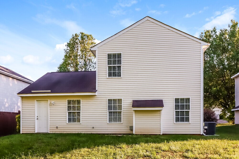 Building Photo - 3720 Old Wagon Rd