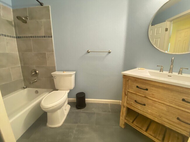 Building Photo - South Reno Home For Rent