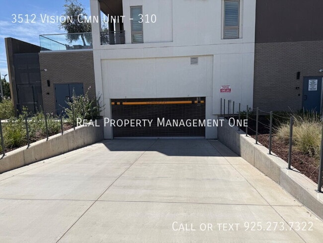 Building Photo - 3512 Vision Cmn