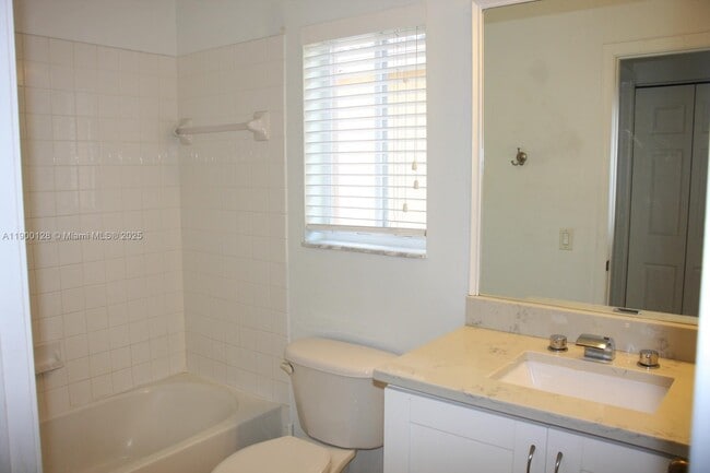 Building Photo - 1084 Golden Cane Dr
