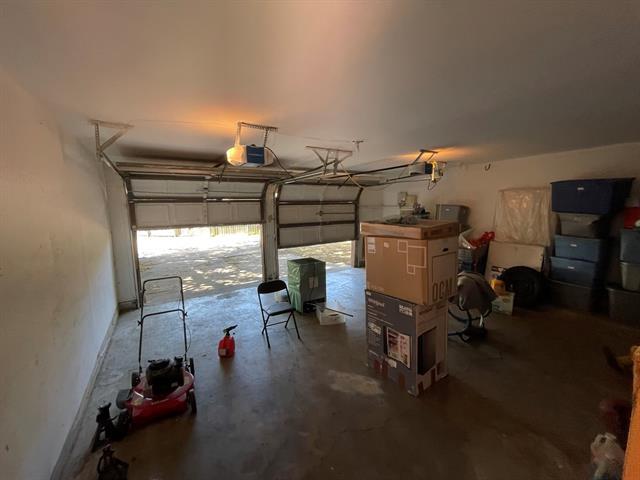 Building Photo - 404 Lincoln Dr