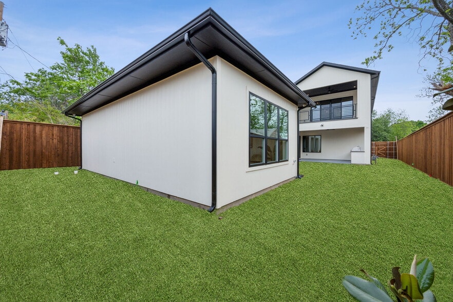 Building Photo - 3815 Hawick Ln