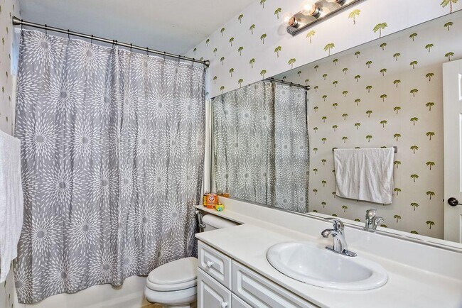 Building Photo - 5216 Topsail Dr