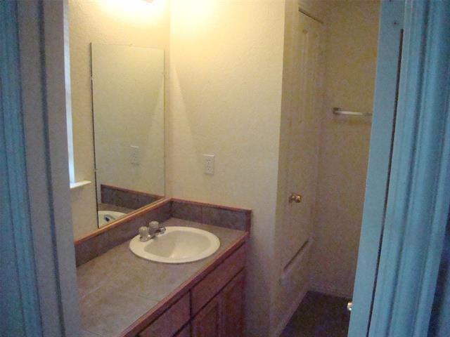 Building Photo - 202 Blue Bell Ct