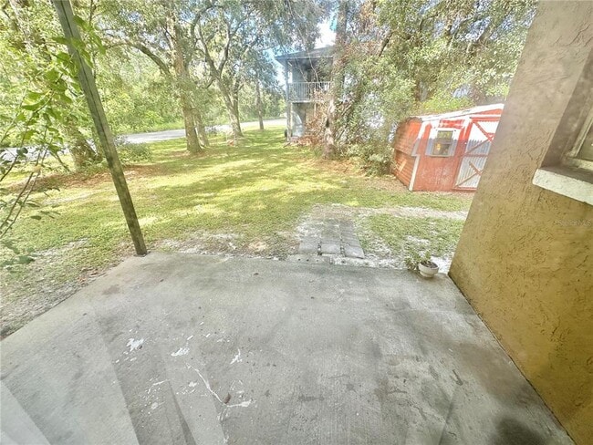 Building Photo - 2550 S Park Ave