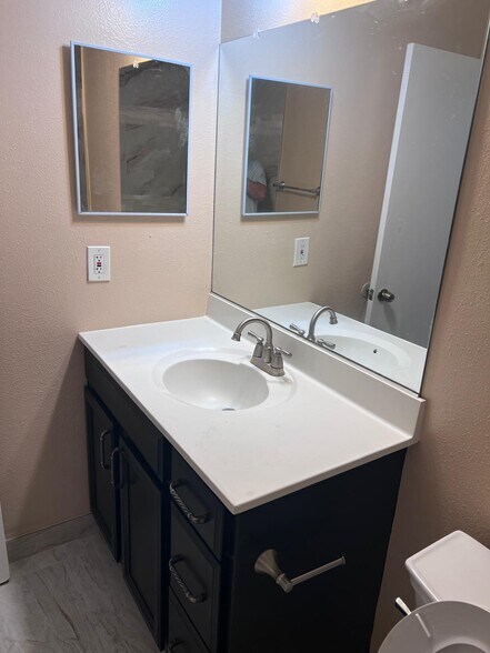 Building Photo - 7717 Gulf Ct