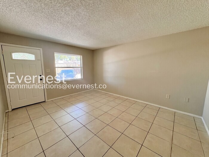 Building Photo - 1059 Spirit Lake Rd