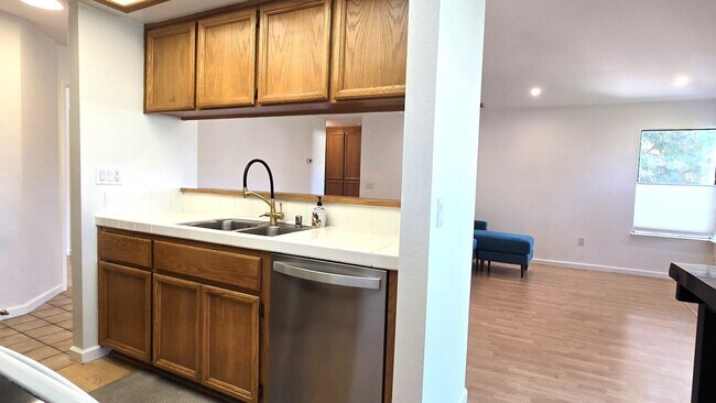Building Photo - 38715 Huntington Cir