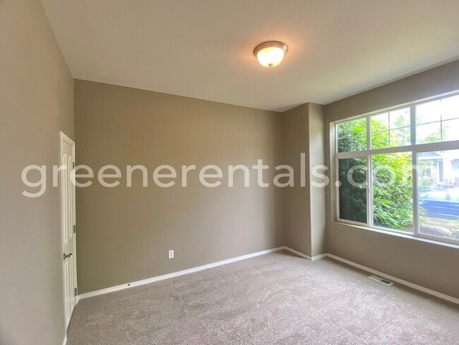 Building Photo - Lacey 4BD/2.5BA Beautiful Home Close to 1-...