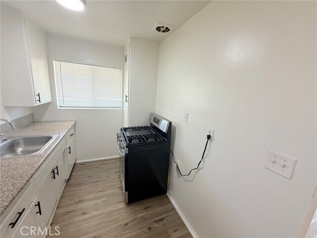 Building Photo - 316 N San Gabriel Ave