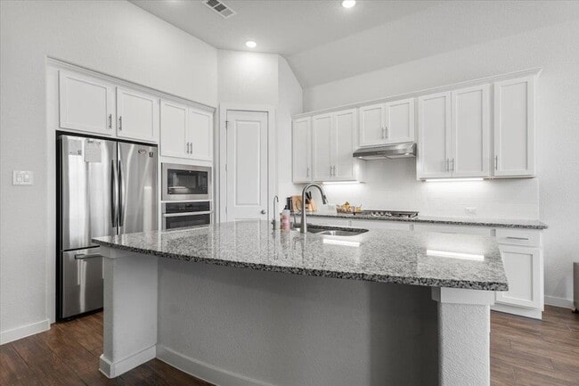 Building Photo - 849 Whitetail Dr