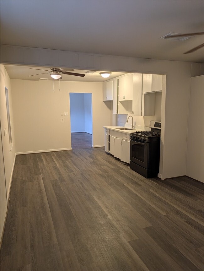 Building Photo - 6709 Cotton Dr