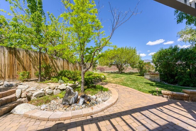 Building Photo - Interior Style you want, in the School zones you want, Plus Panoramic Views!