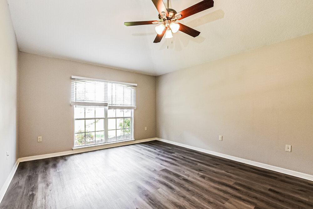 Building Photo - 801 Clear Brook Ct