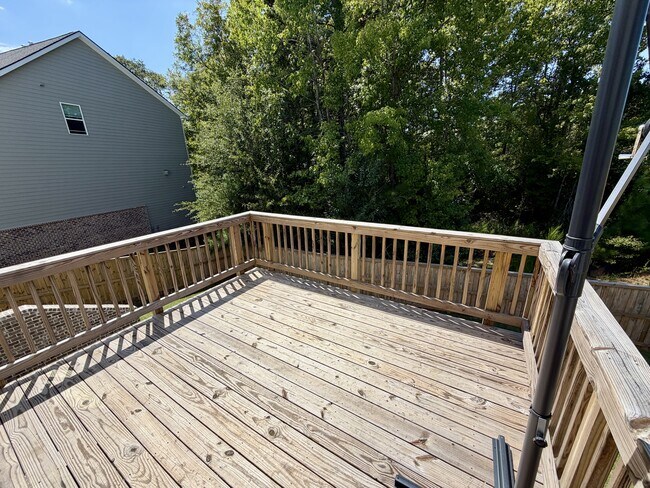 Building Photo - 540 Teversham Dr