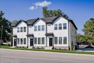 Building Photo - Mountain Home - New Construciton 1 Bedroom...