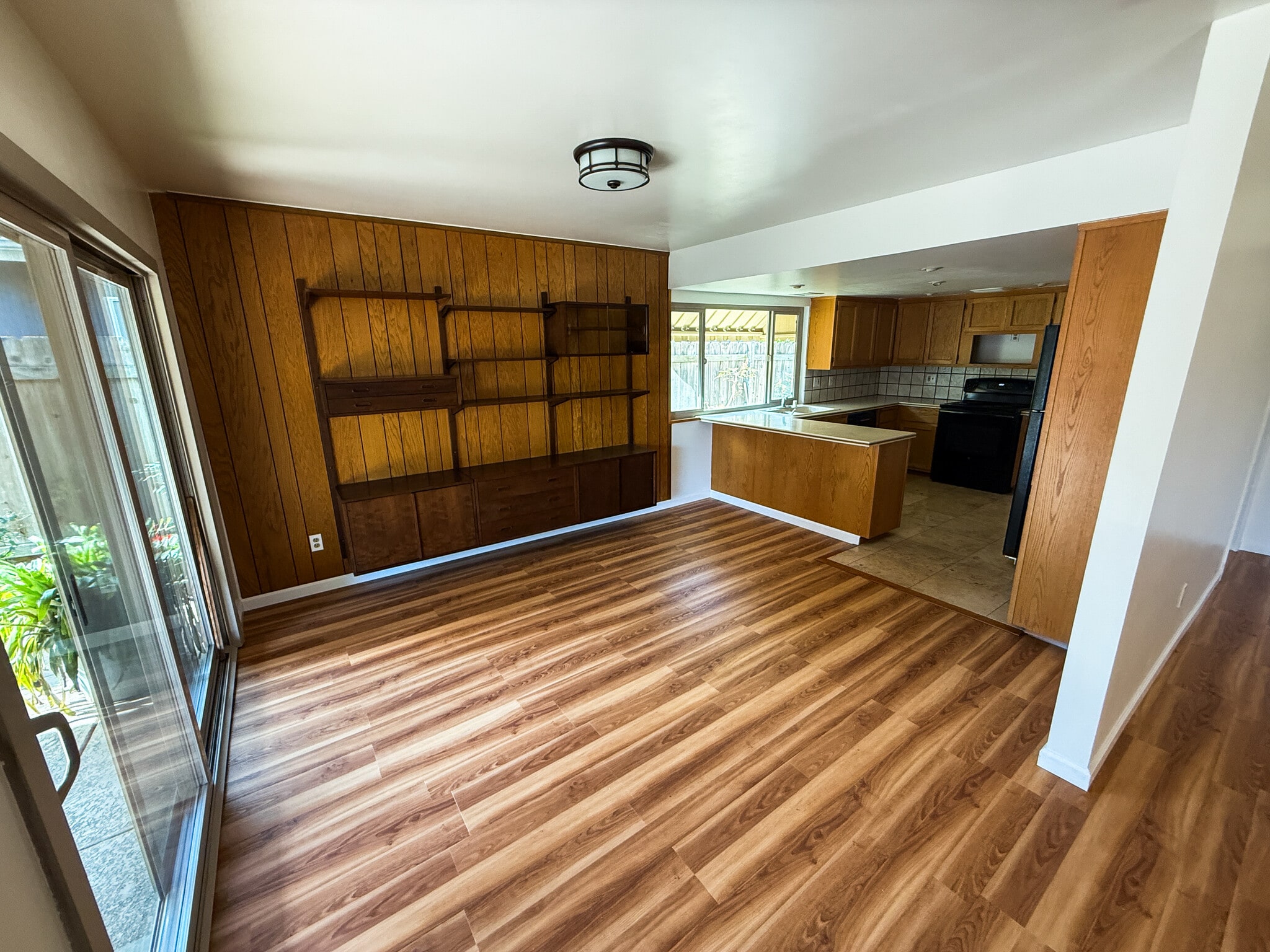 Building Photo - 7003 Batista St