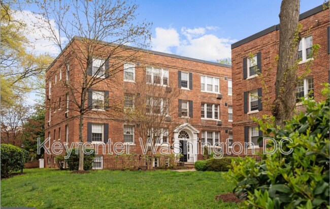 Building Photo - 4491 MacArthur Blvd NW