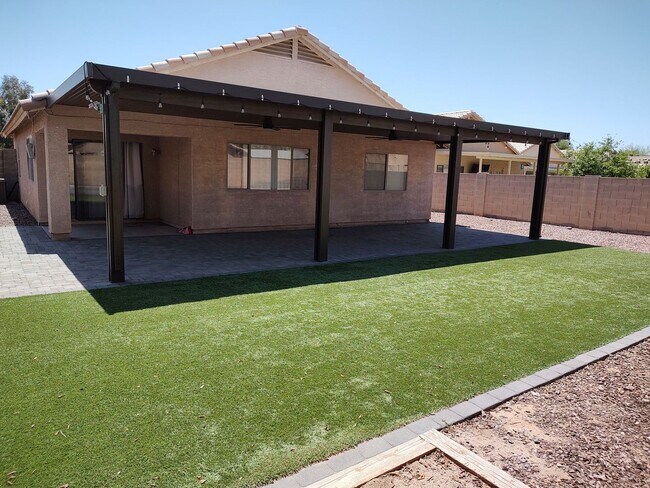 Building Photo - Great Home in Glendale